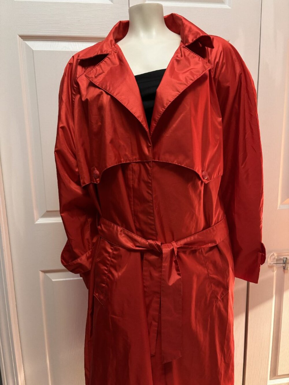 Vintage British Mist Red Trench Coat Belted Size 16 Oversized Power Coat - Picture 2 of 6